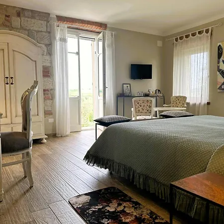 Historic Estate With Private In Monferrato Hébergement de vacances Ottiglio