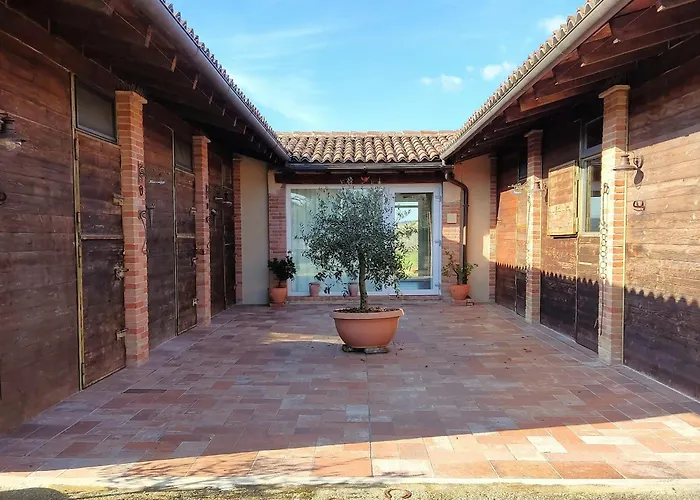 Historic Estate With Private In Monferrato Vakantiehuis