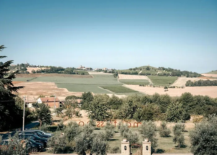 Historic Estate With Private In Monferrato Vakantiehuis Ottiglio